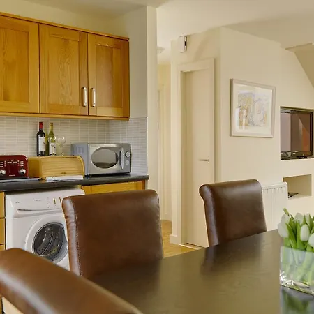 度假居 Self Catering Homes Town Centre 基拉尼