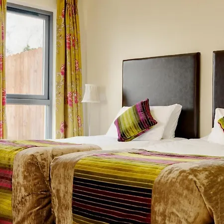 펜션 Self Catering Homes Town Centre 킬라니